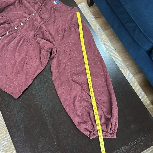 Bohemian eyelet peasant poet Blouse - Picture 9 of 10